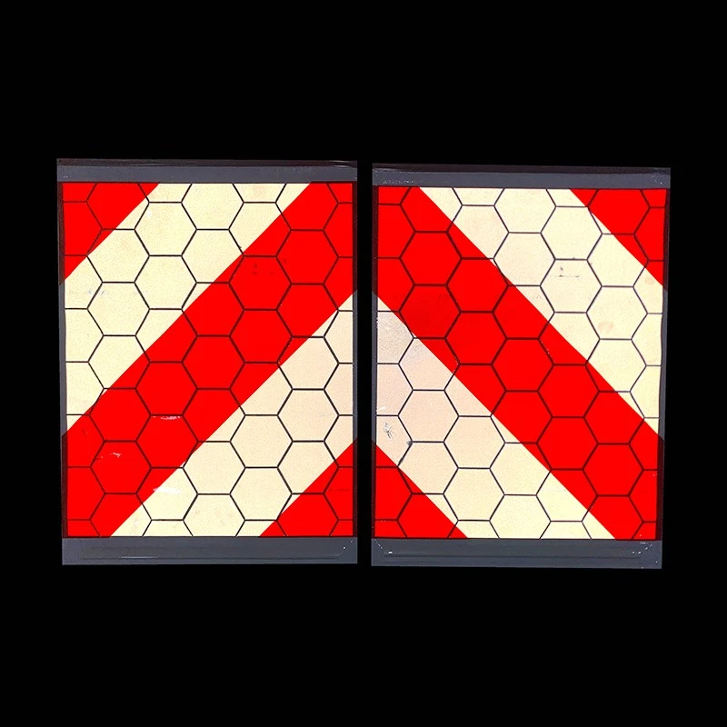 Tail Lift Flags 10 Tail Lift Flags 10