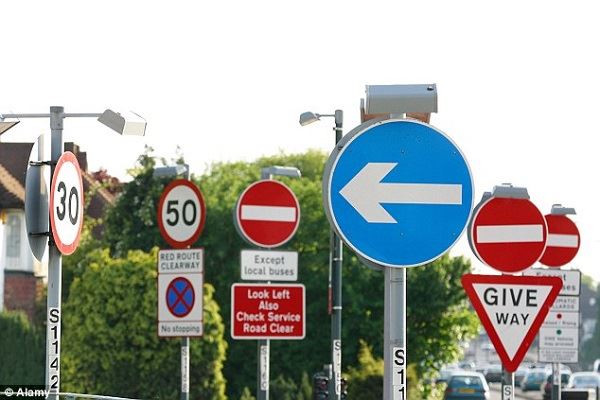 Is Reflective material must for traffic sign face? Is Reflective material must for traffic sign face?