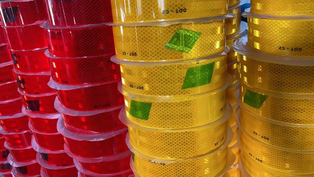 Avtomobillar uchun akril ECE 104R sariq aks ettiruvchi lenta